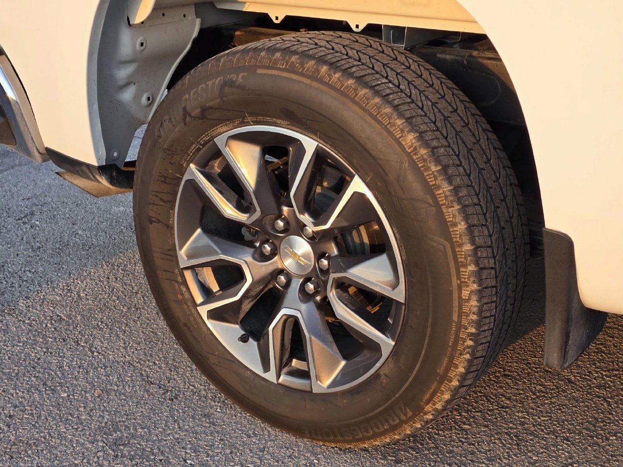 Certified 2024 Chevrolet Silverado 1500 LT AWD/4WD image 14