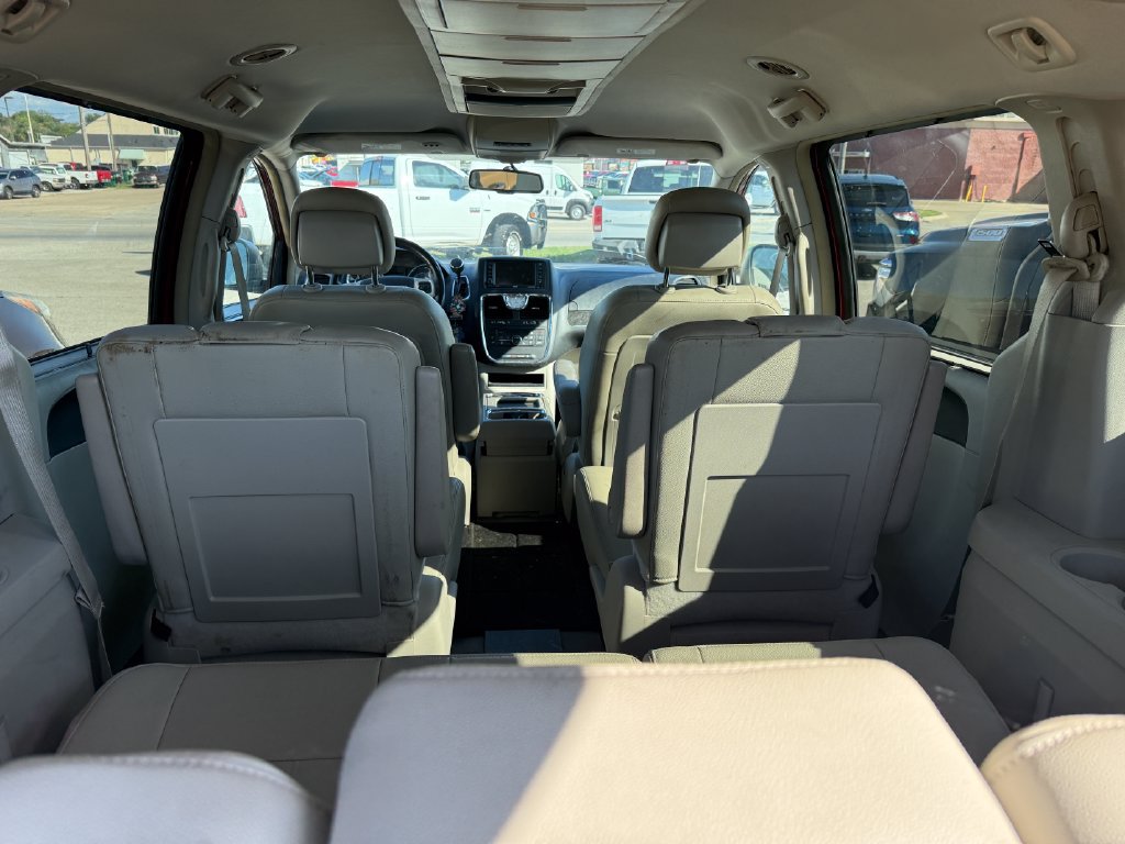 Used 2015 Chrysler Town & Country Touring w/ Driver Convenience Group FWD image 14