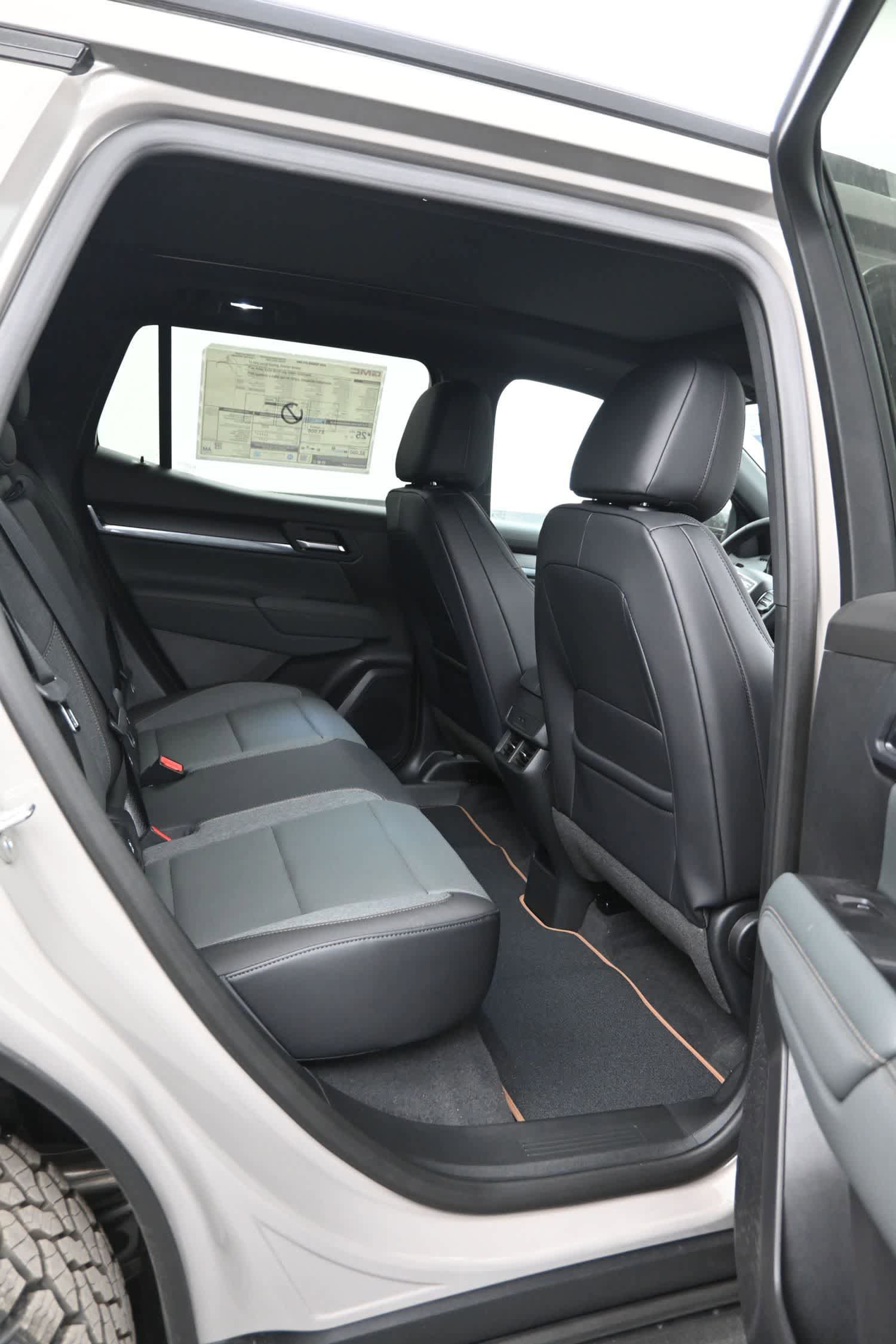 New 2026 GMC Terrain AT4 w/ Technology Package II AWD/4WD image 12