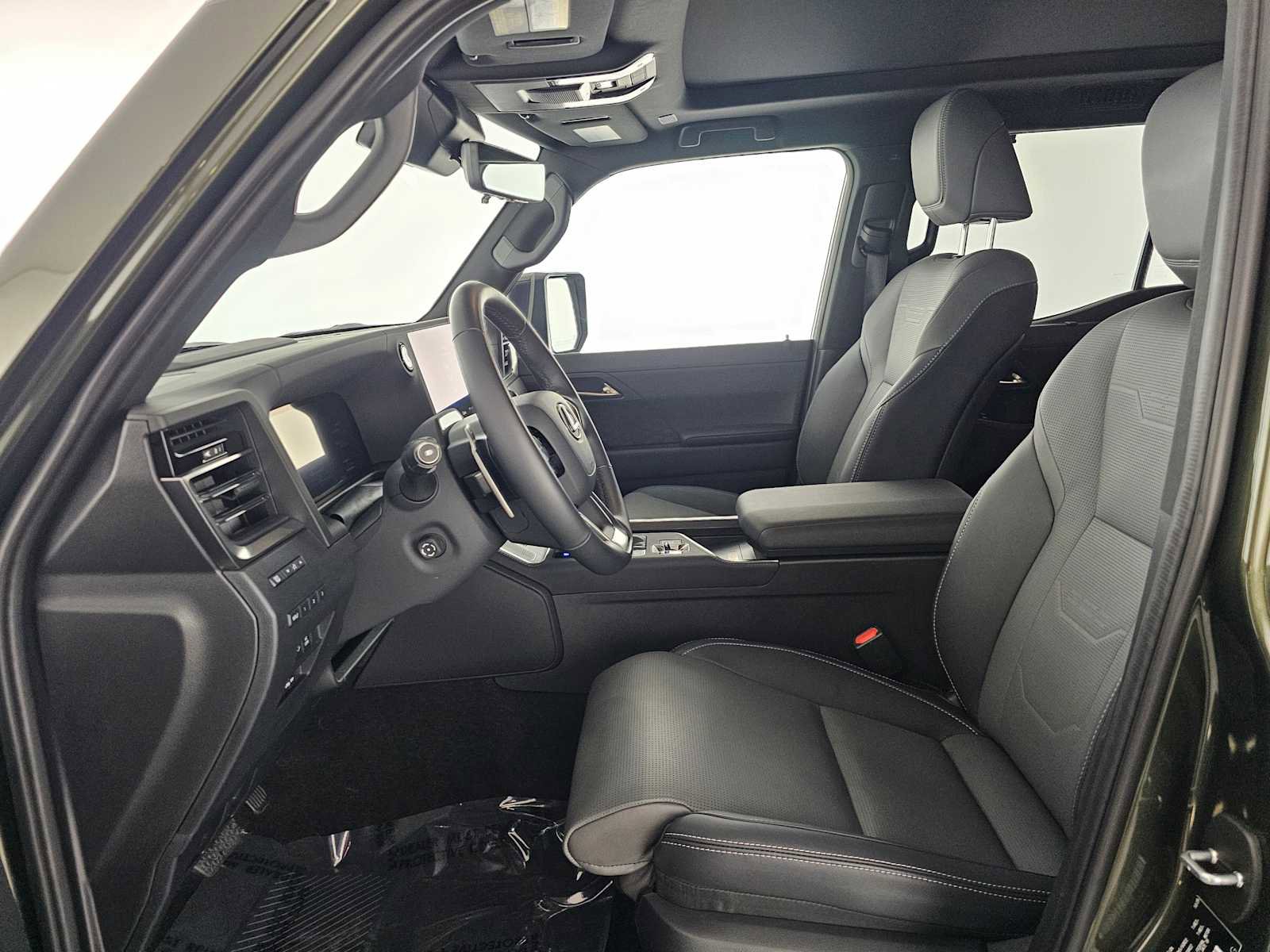 Used 2025 Lexus GX 550 w/ Accessory Package (31) image 22