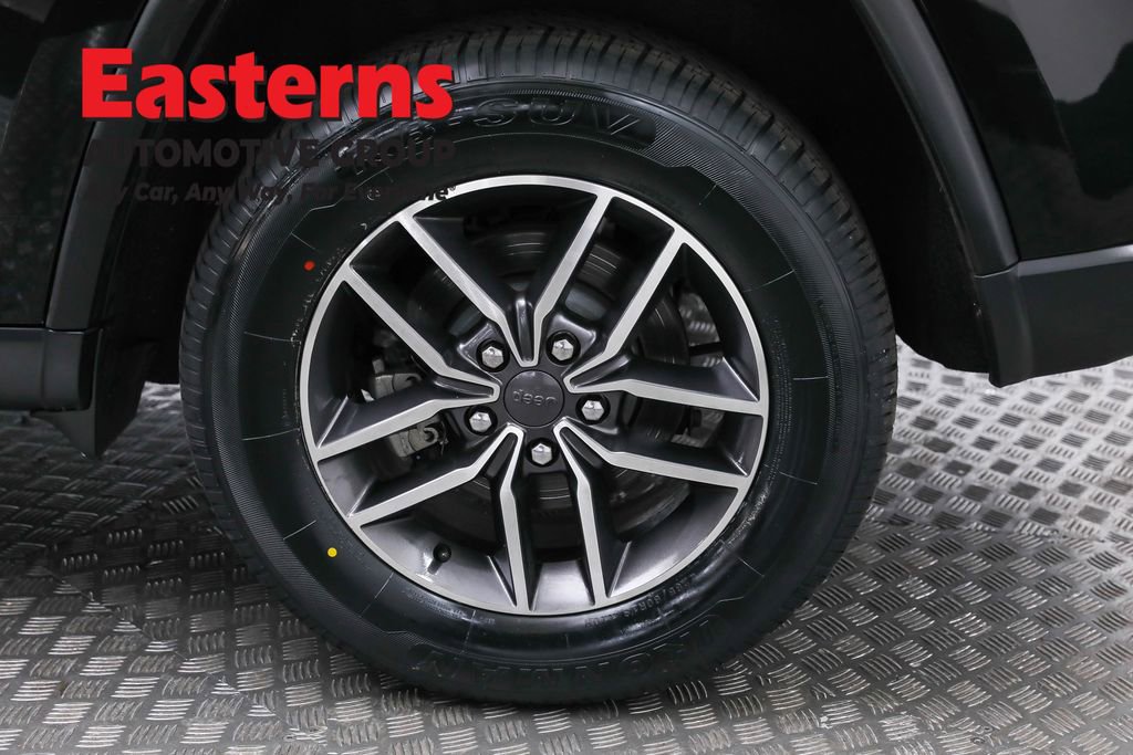 Used 2021 Jeep Grand Cherokee Limited w/ Premium Lighting Group image 35