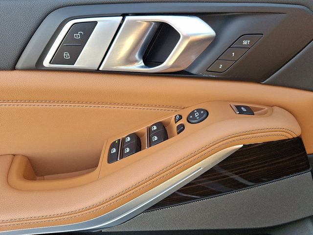 Certified 2024 BMW X5 xDrive40i w/ Premium Package image 12