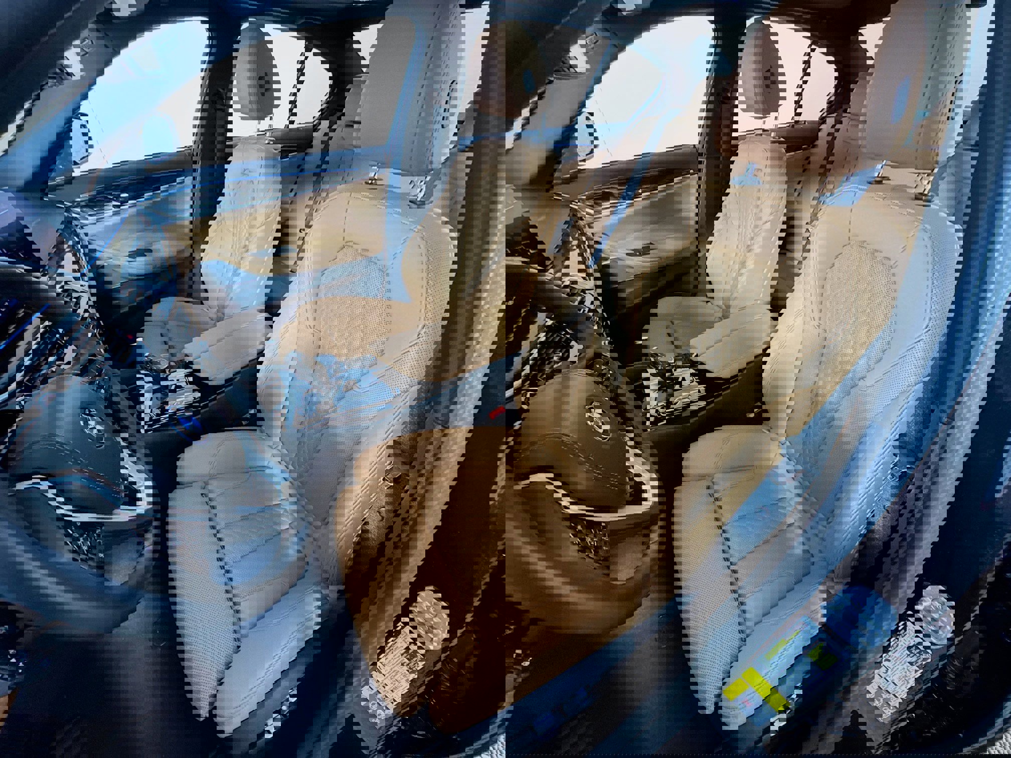 Used 2023 BMW 530e xDrive w/ Premium Package image 16