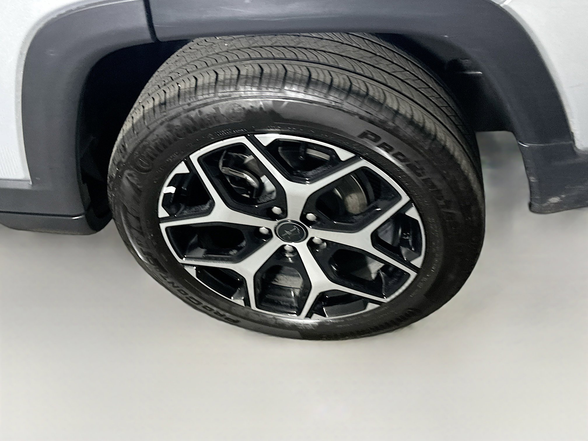 Used 2025 Jeep Compass Limited image 11