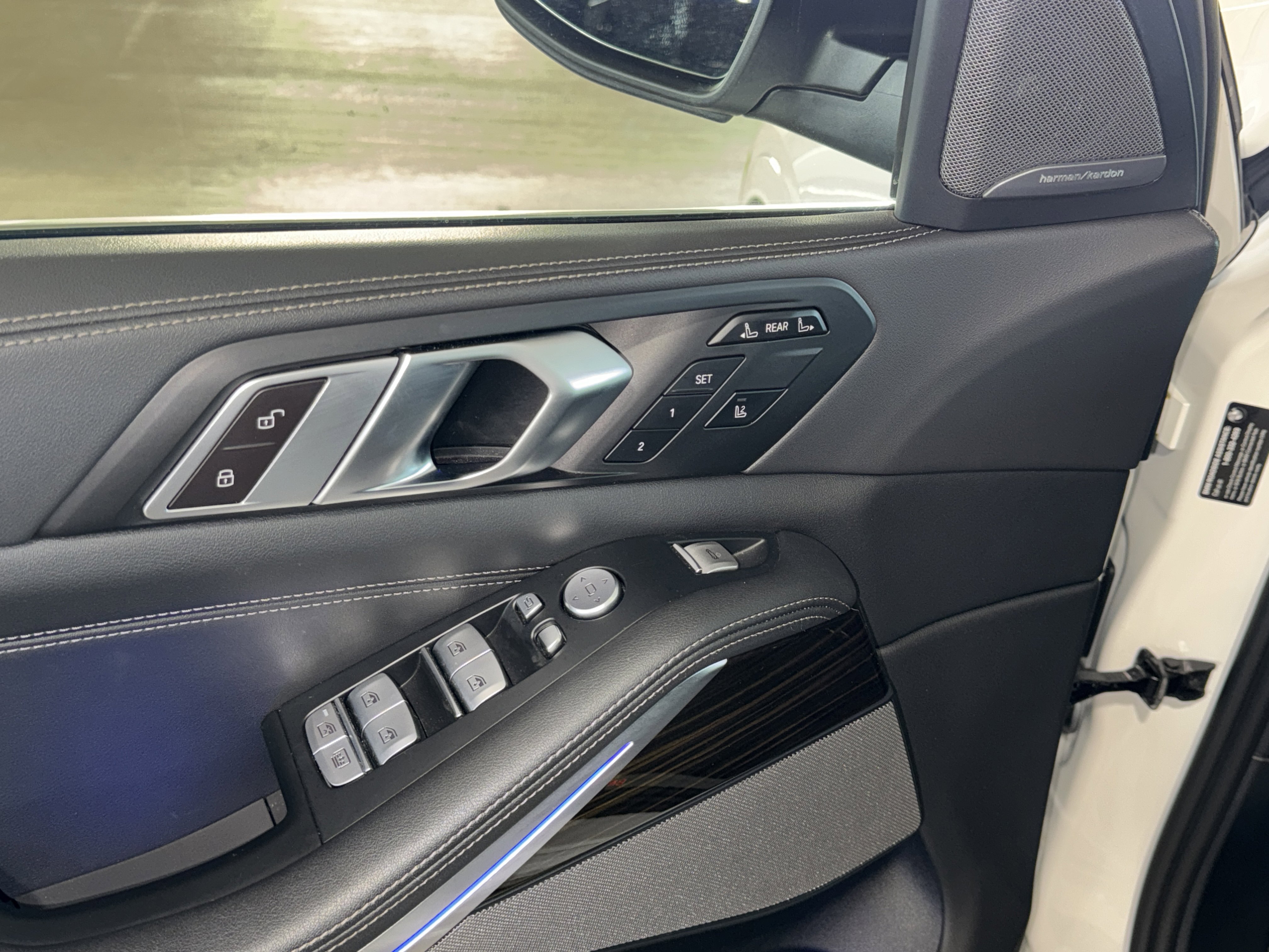 Certified 2024 BMW X7 xDrive40i image 19