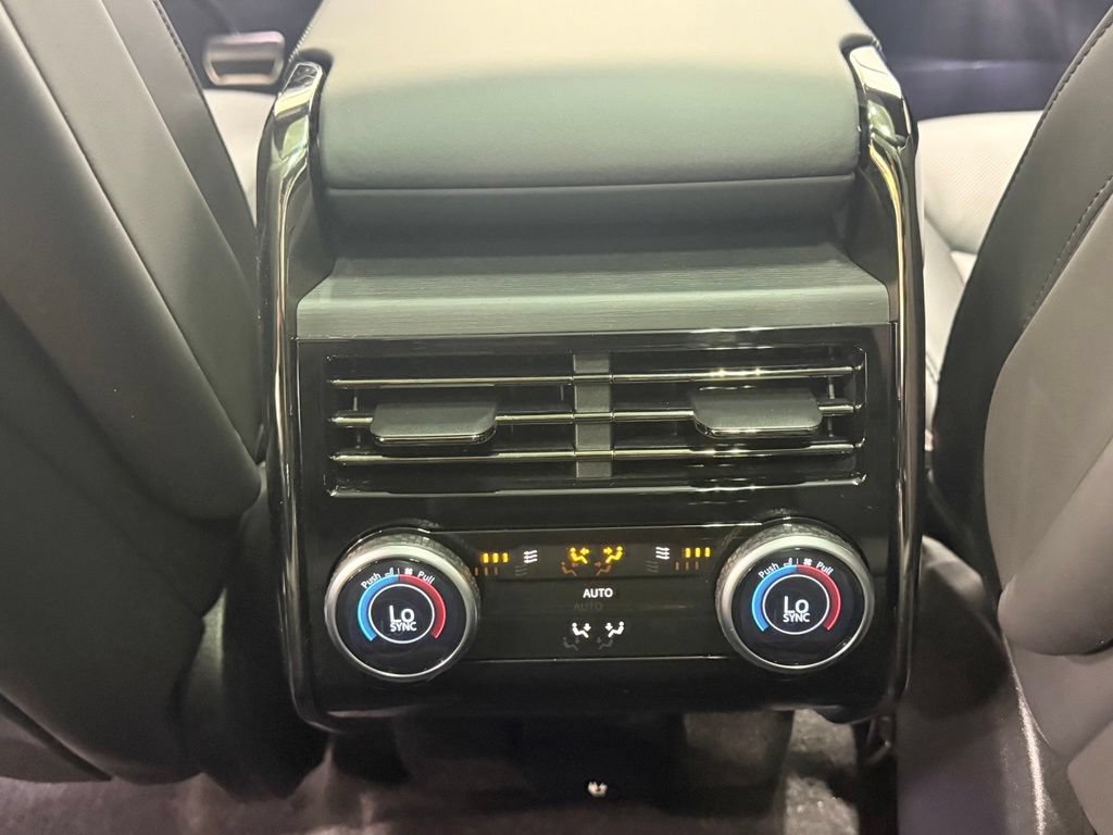 Used 2025 Land Rover Range Rover Sport Autobiography AWD/4WD image 45