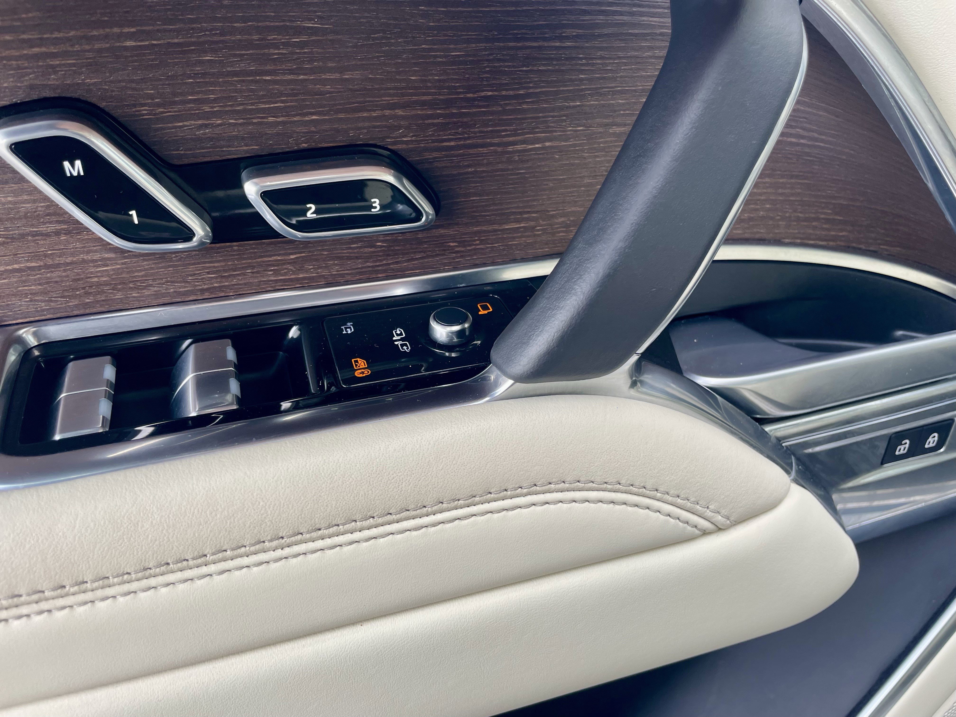 Certified 2023 Land Rover Range Rover SE image 11