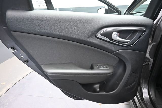 Used 2015 Chrysler 200 Limited w/ Spring Special Group FWD image 32