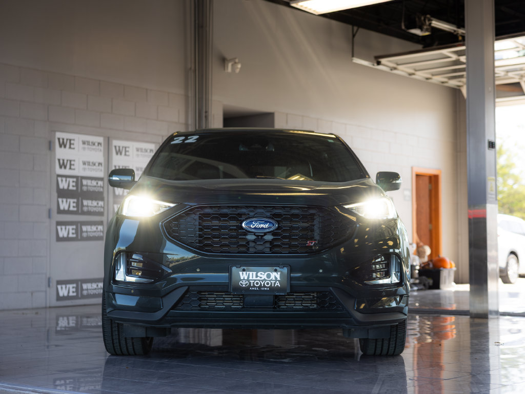Used 2022 Ford Edge ST w/ Equipment Group 401A AWD/4WD image 3