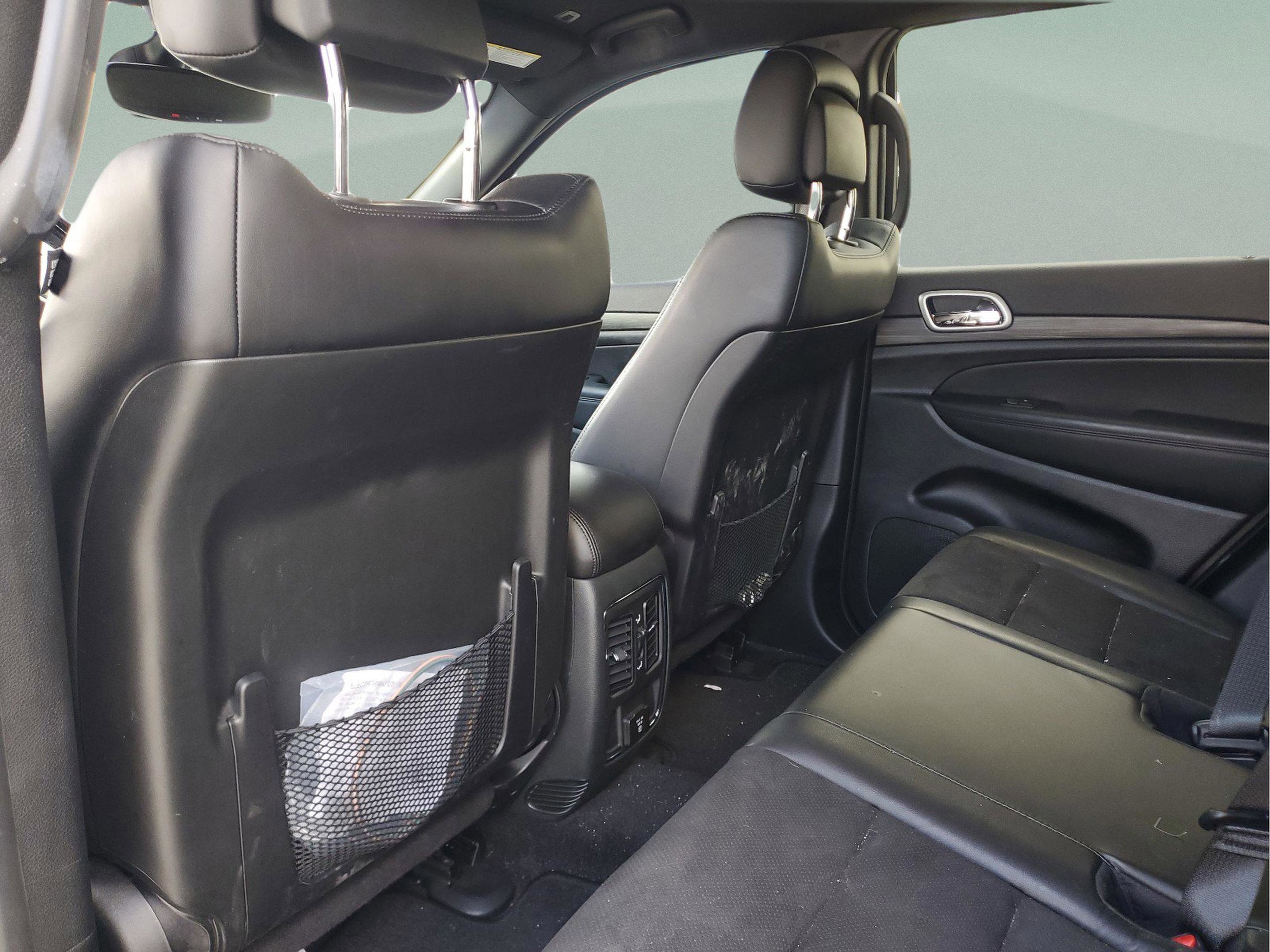 Certified 2022 Jeep Grand Cherokee Laredo X image 9