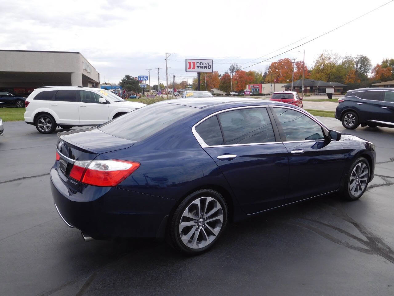 Used 2014 Honda Accord Sport image 3