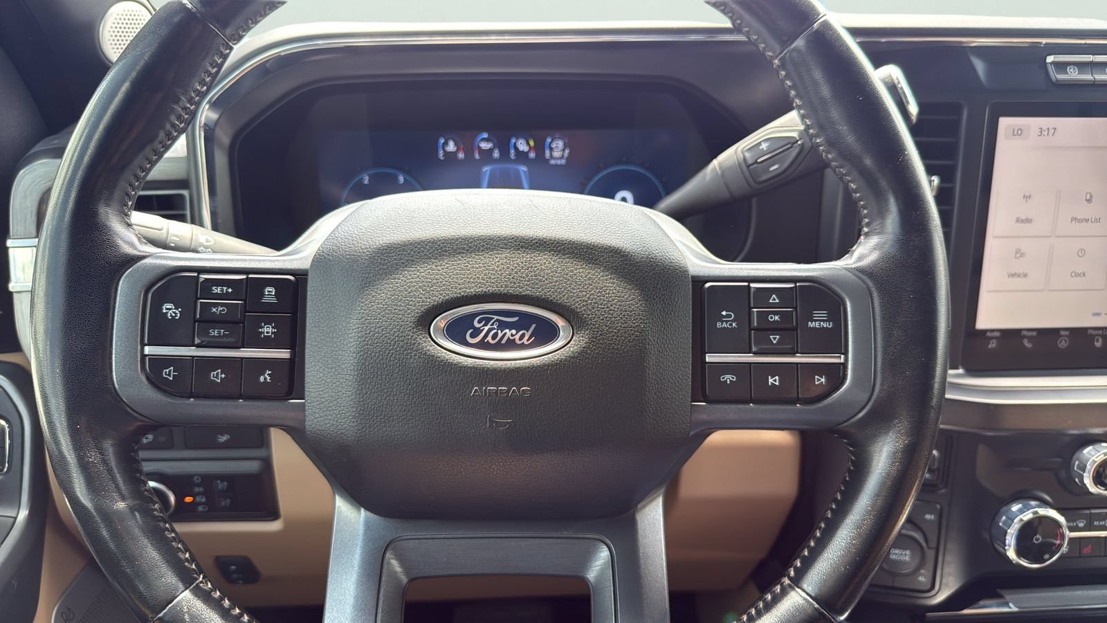 Certified 2024 Ford F450 Lariat w/ Lariat Ultimate Package AWD/4WD image 14