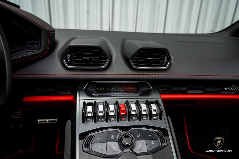 Used 2019 Lamborghini Huracan LP 580-2 image 32