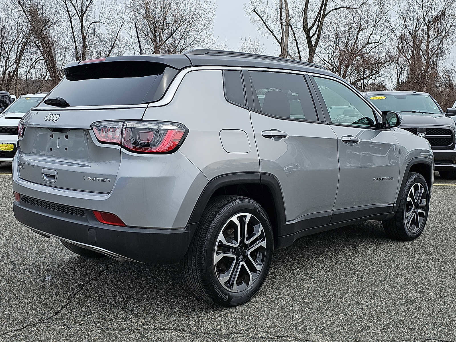 Used 2023 Jeep Compass Limited w/ Sun and Sound Group image 6