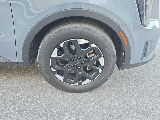 Certified 2025 Kia Sorento S FWD image 5
