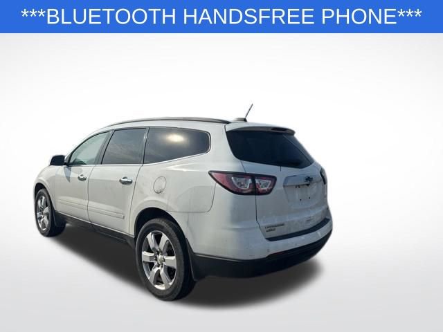 Used 2017 Chevrolet Traverse LT w/ Style and Technology Package image 3
