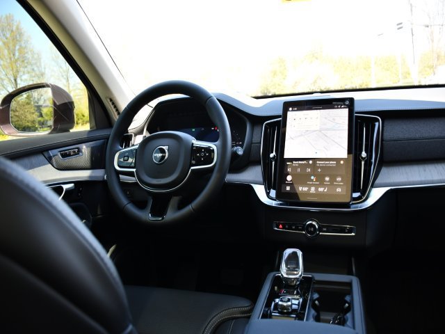 New 2026 Volvo XC90 T8 Ultra w/ Protection Package Premier AWD/4WD image 19