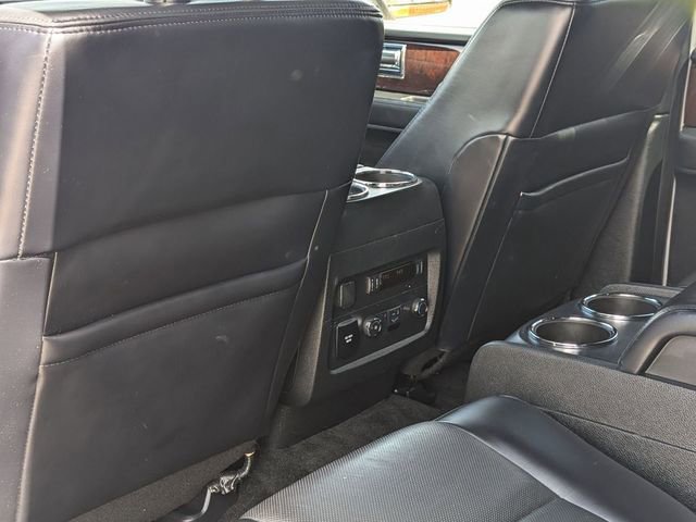 Used 2017 Lincoln Navigator Select AWD/4WD image 28