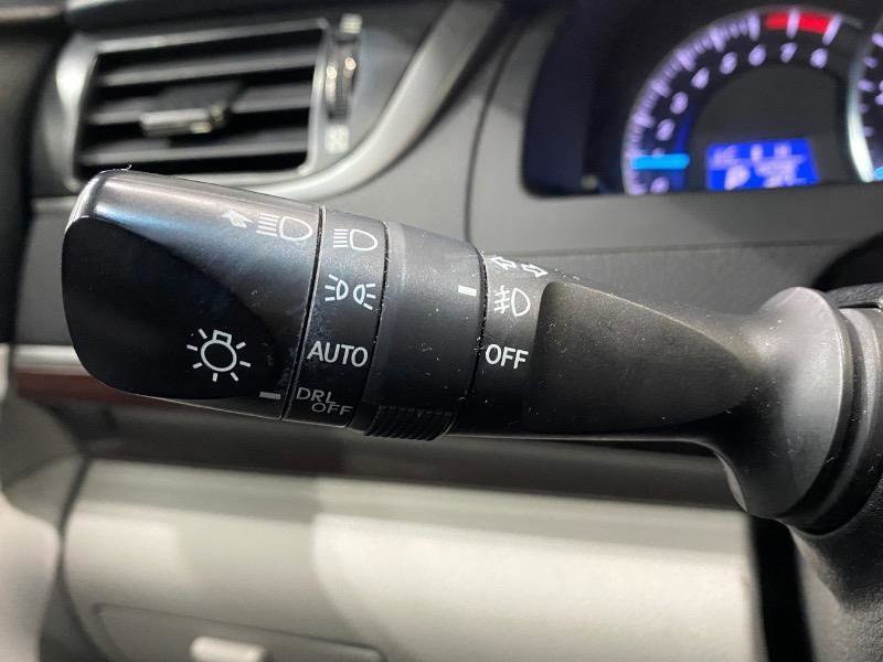 Used 2012 Toyota Camry XLE FWD image 21