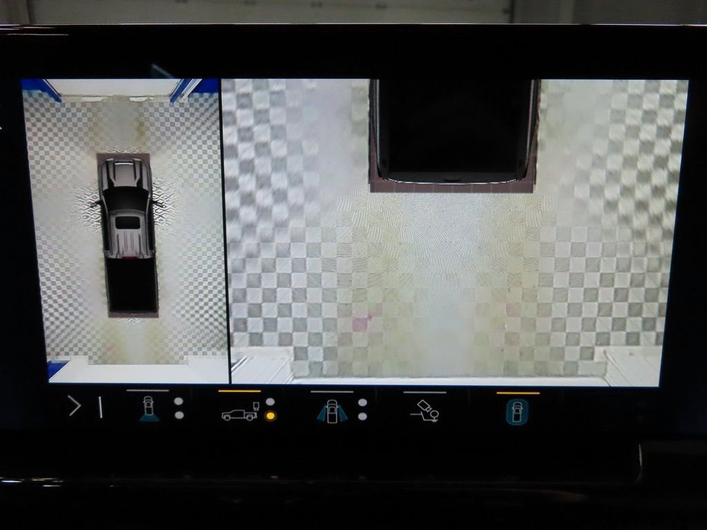 Used 2024 Chevrolet Silverado 2500 ZR2 w/ Technology Package image 20