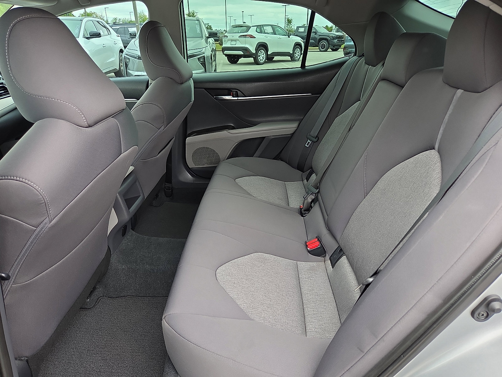 Used 2024 Toyota Camry LE w/ Convenience Package image 10