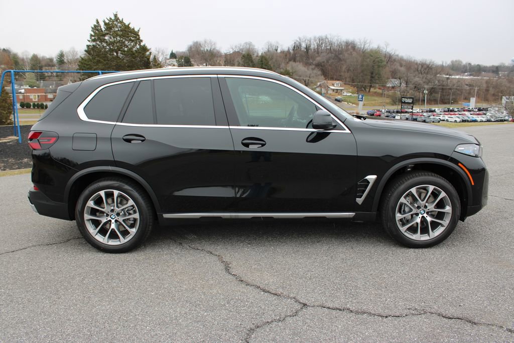 New 2026 BMW X5 xDrive40i w/ Executive Package image 9
