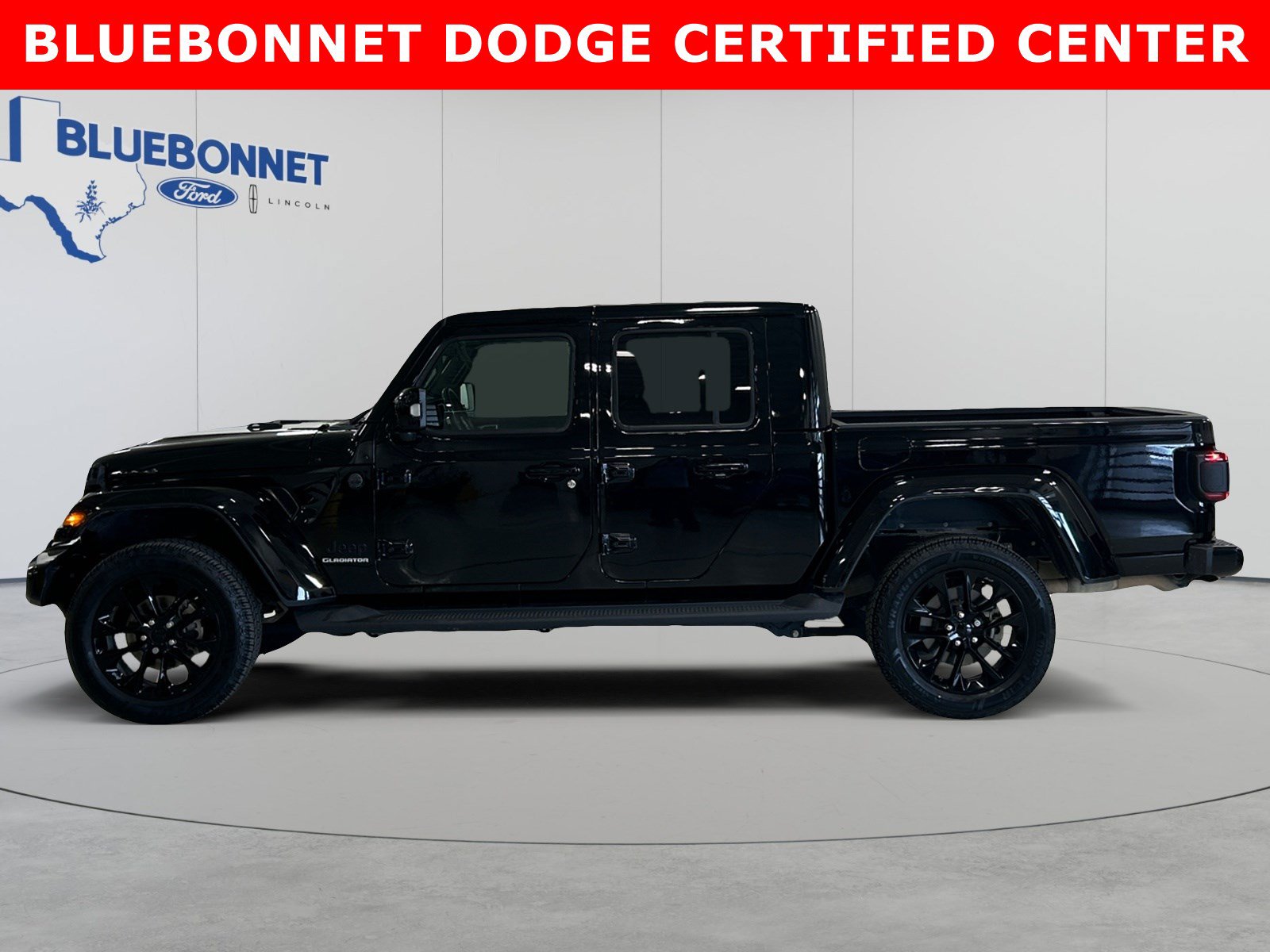 Used 2022 Jeep Gladiator Overland AWD/4WD image 8