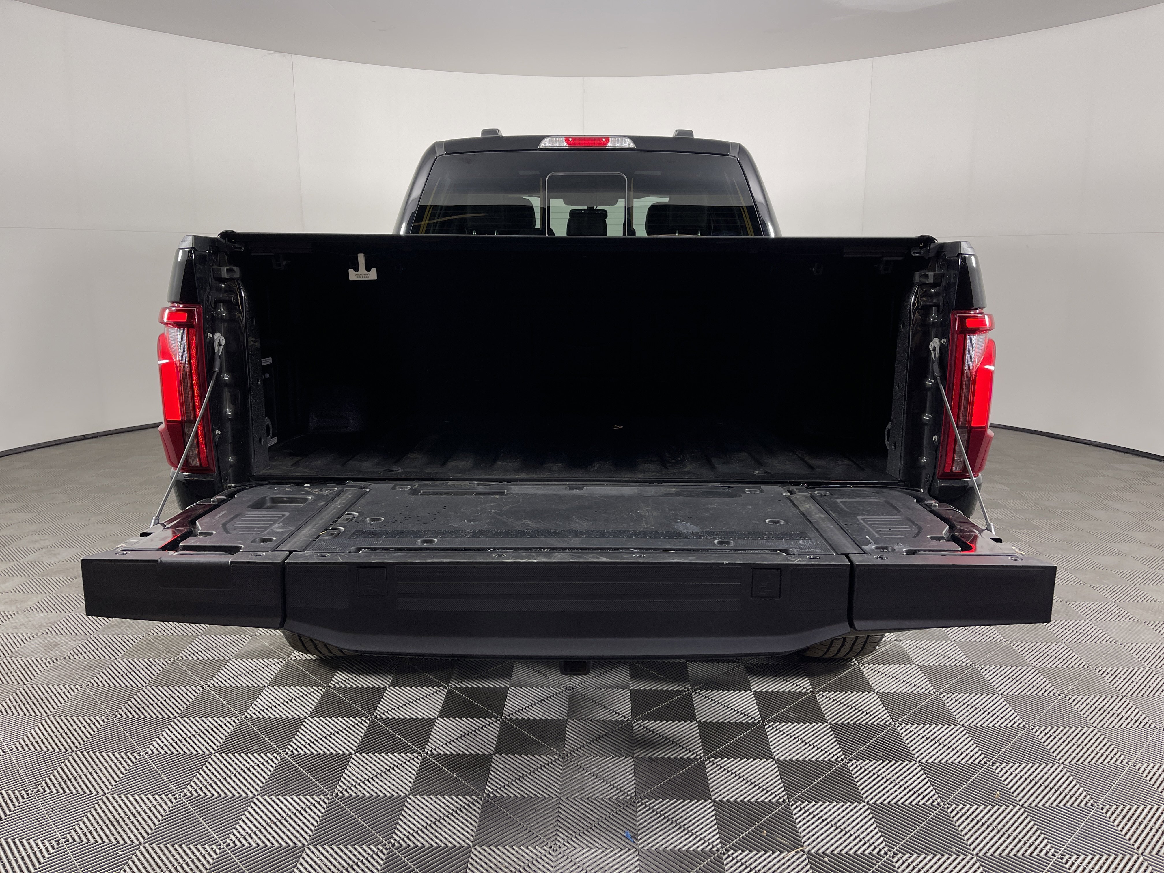 Used 2025 Ford F150 King Ranch image 9