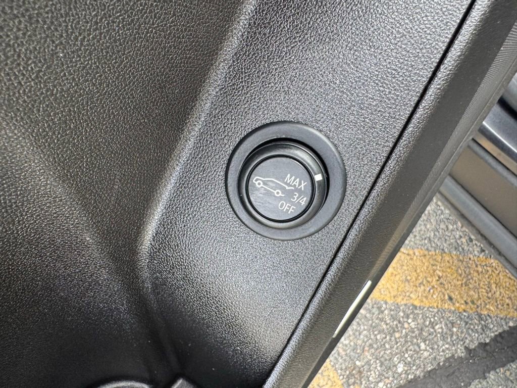 Used 2022 Chevrolet Equinox RS w/ RS Leather Package image 18