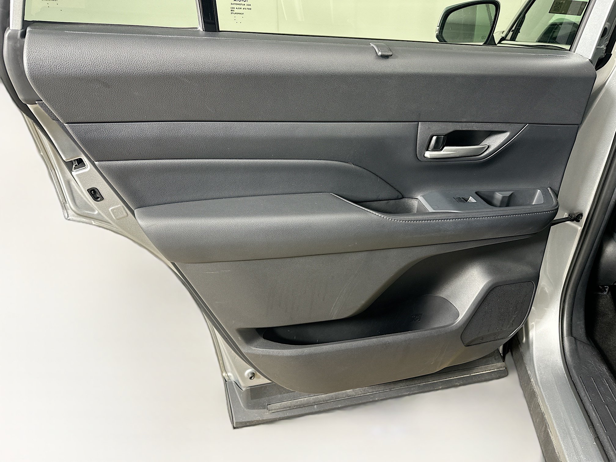 Used 2025 Toyota Grand Highlander FWD image 25