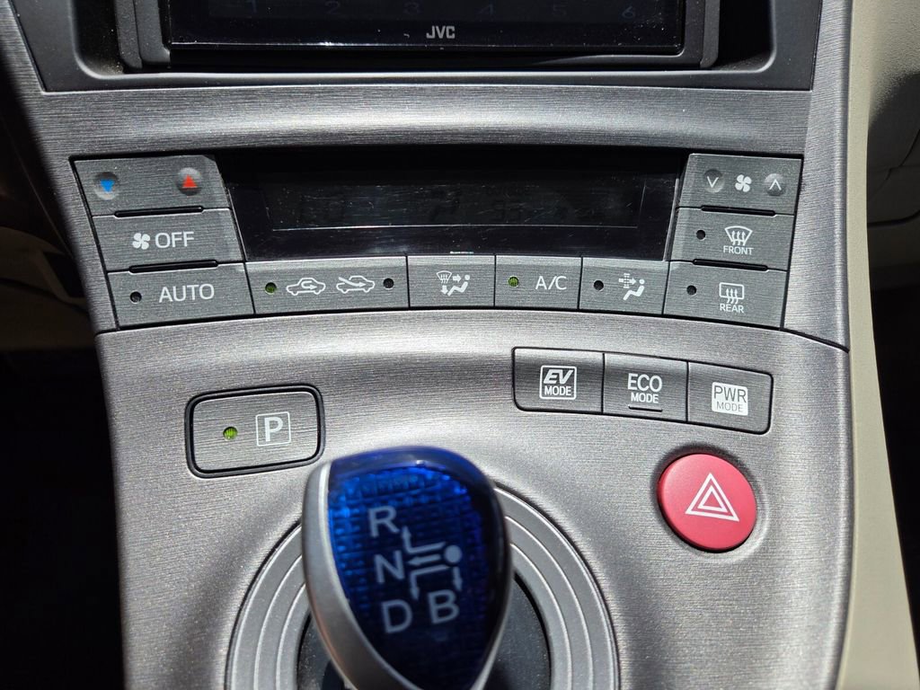 Used 2014 Toyota Prius Five FWD image 25