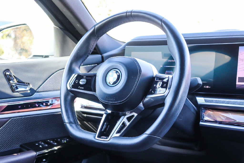 Certified 2024 BMW i7 xDrive60 AWD/4WD image 15
