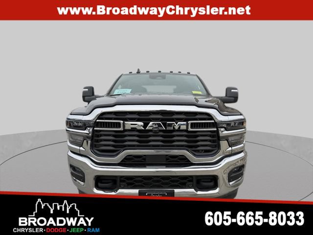 Used 2025 RAM 3500 Big Horn AWD/4WD image 2