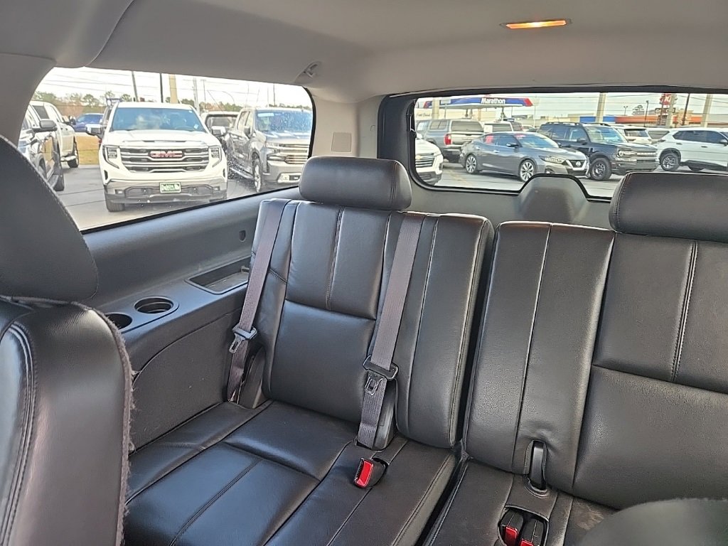 Used 2013 Chevrolet Suburban 2500 LT image 8