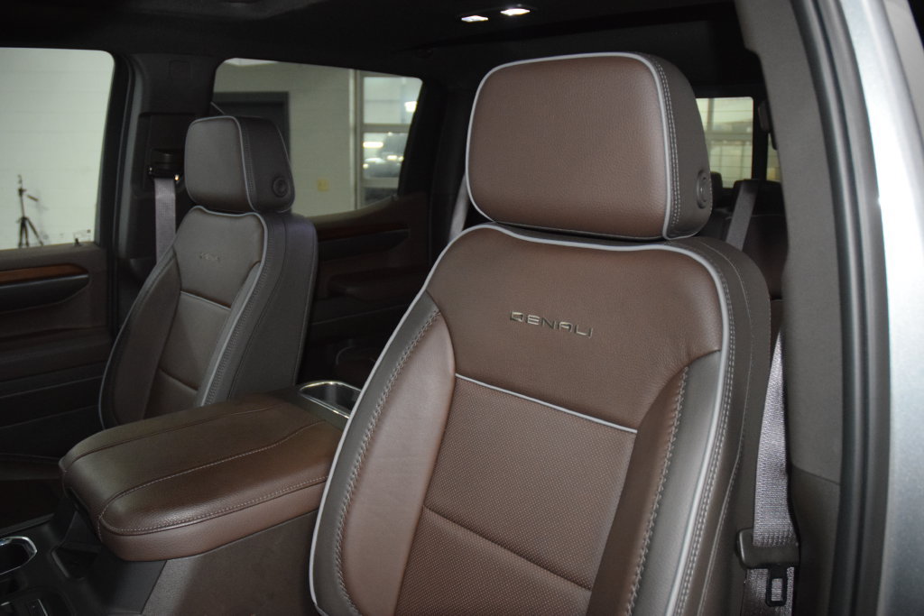 Used 2024 GMC Sierra 1500 Denali AWD/4WD image 45