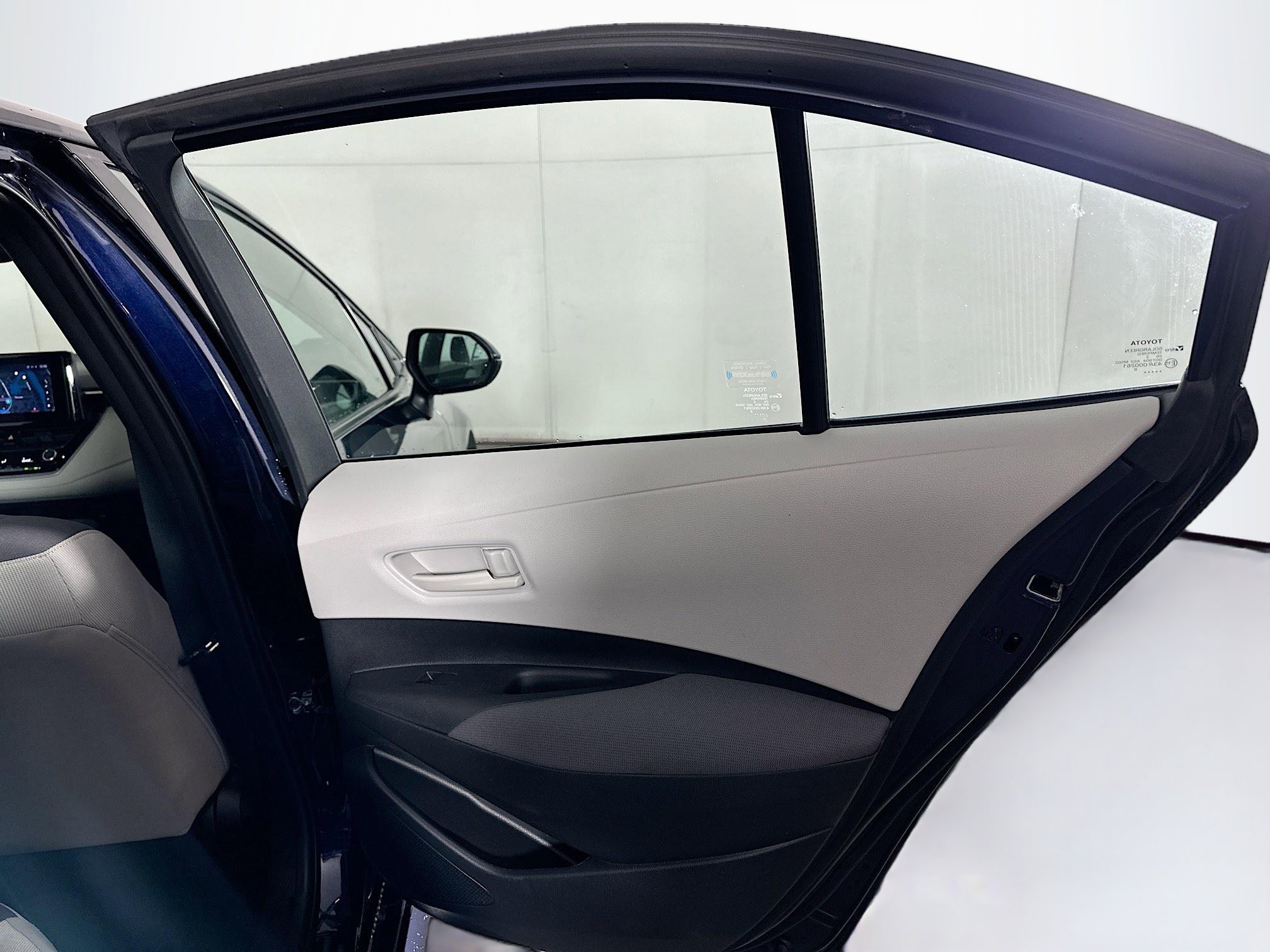 Used 2023 Toyota Corolla LE w/ LE Convenience Package image 28