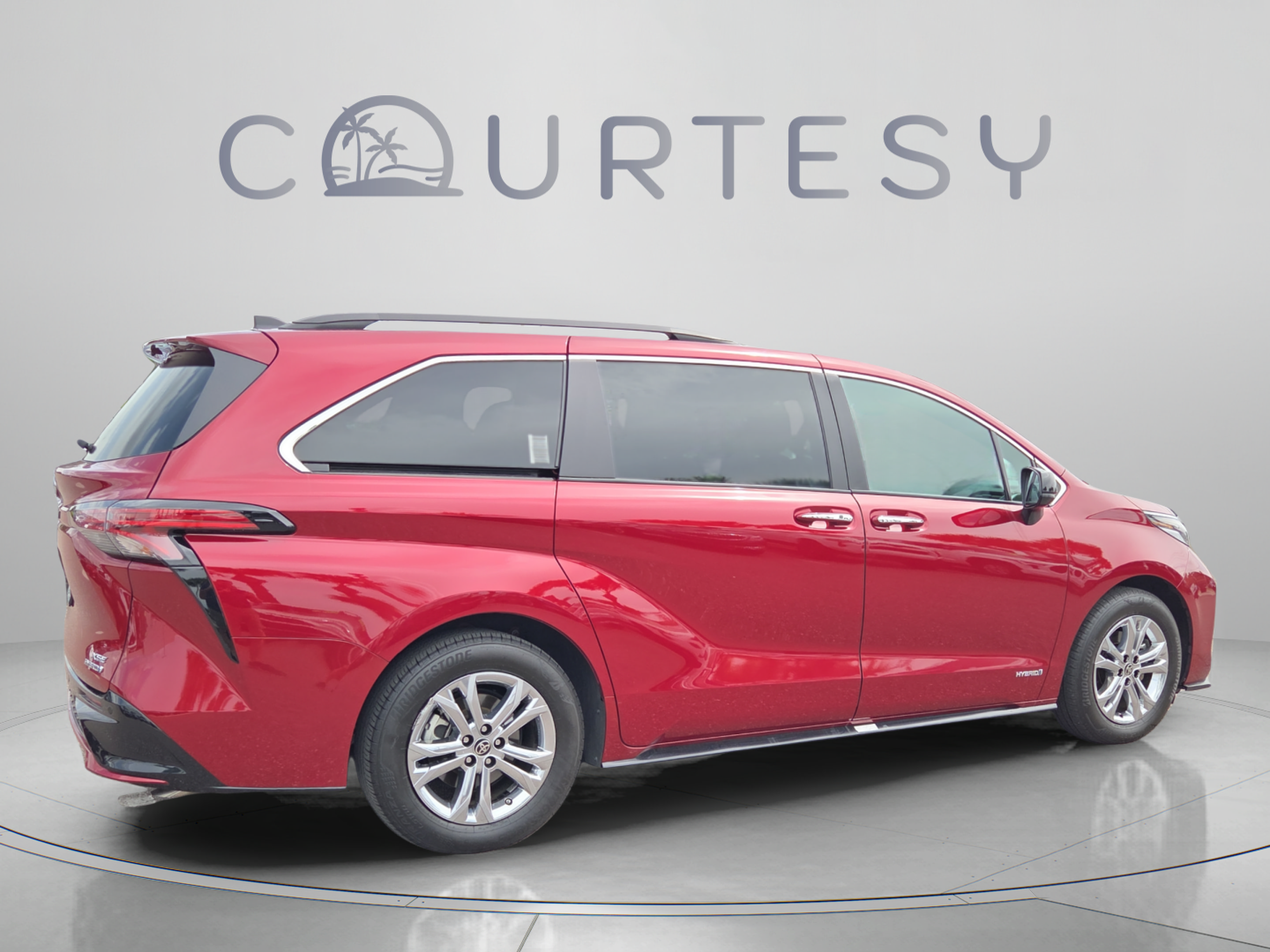 Certified 2021 Toyota Sienna XSE AWD/4WD image 5