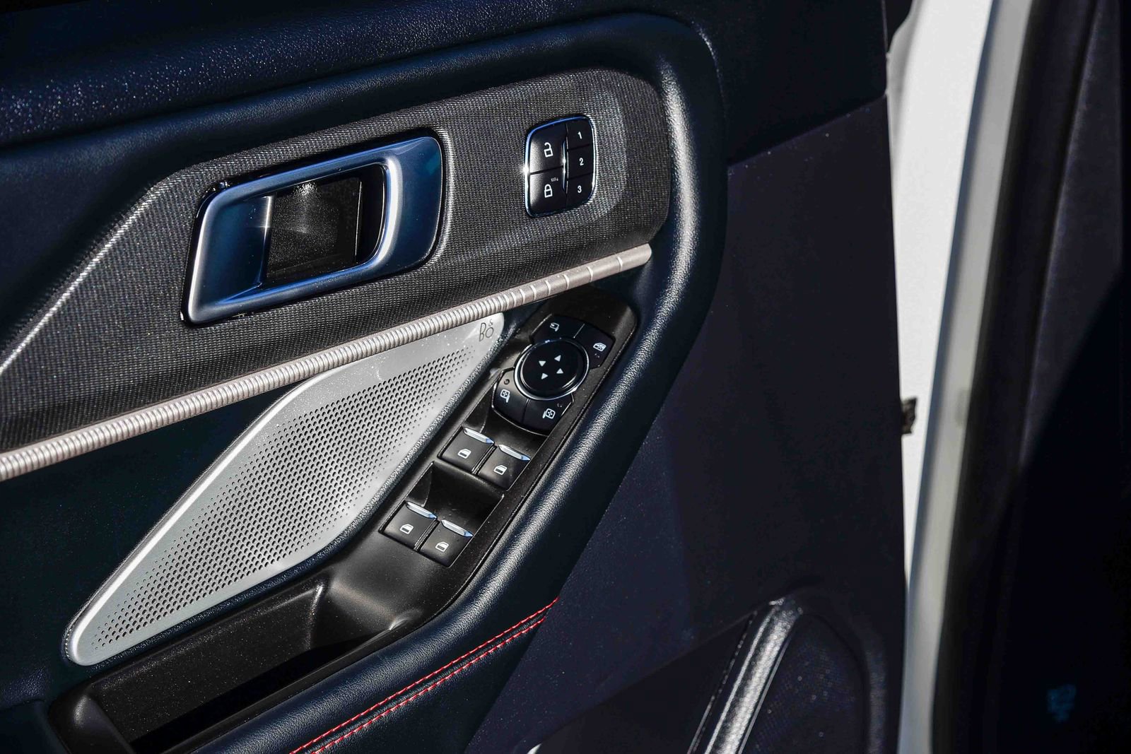 Used 2025 Ford Explorer ST w/ Sun And Sound Package image 21