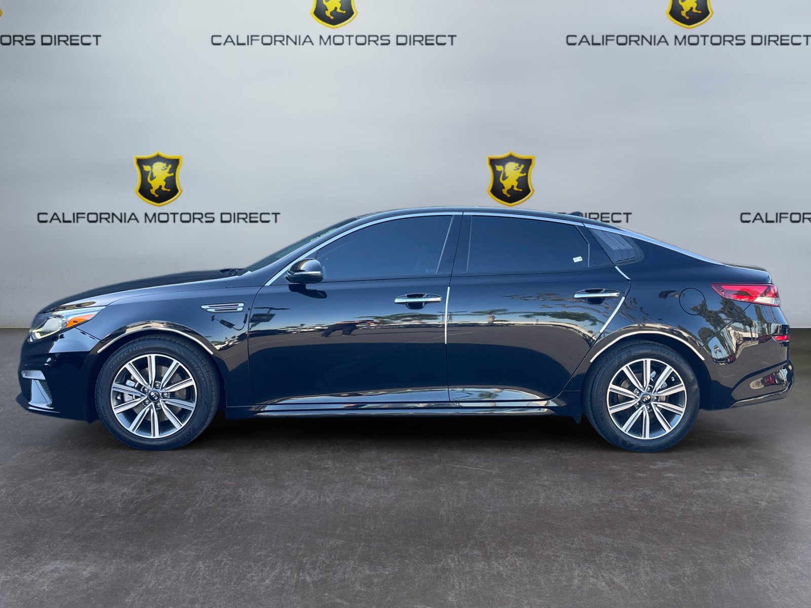 Used 2020 Kia Optima Premium image 2