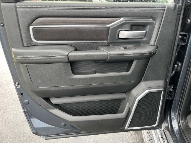 New 2026 RAM 2500 Laramie w/ Sport Appearance Package AWD/4WD image 16