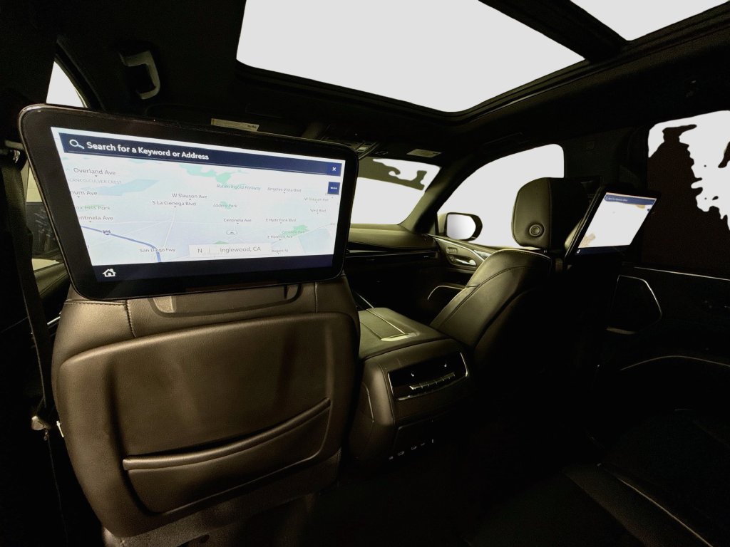 Used 2021 Cadillac Escalade Sport RWD image 37