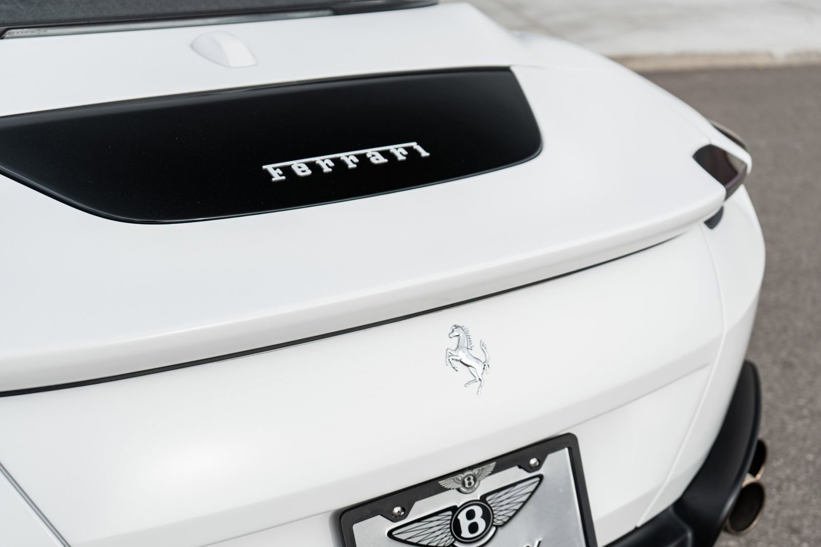 Used 2024 Ferrari Roma Spider image 10