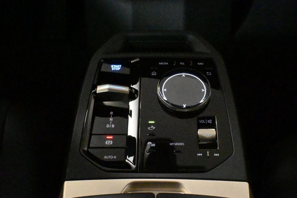 Used 2025 BMW iX xDrive50 w/ Premium Package image 24