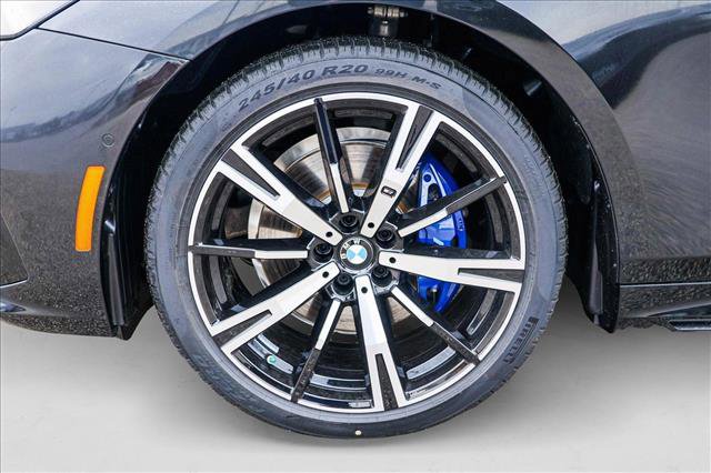 Used 2025 BMW 530i xDrive w/ Executive Package image 9