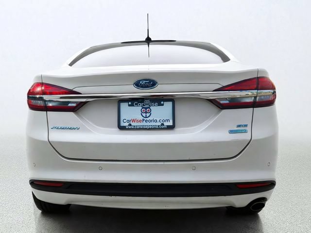 Used 2017 Ford Fusion SE w/ Fusion SE Technology Package FWD image 3