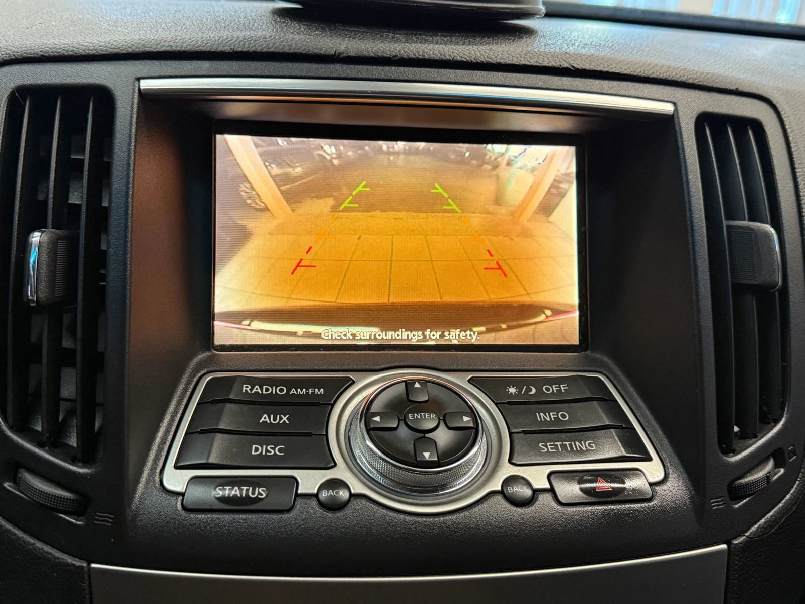 Used 2011 INFINITI G37 Journey image 32