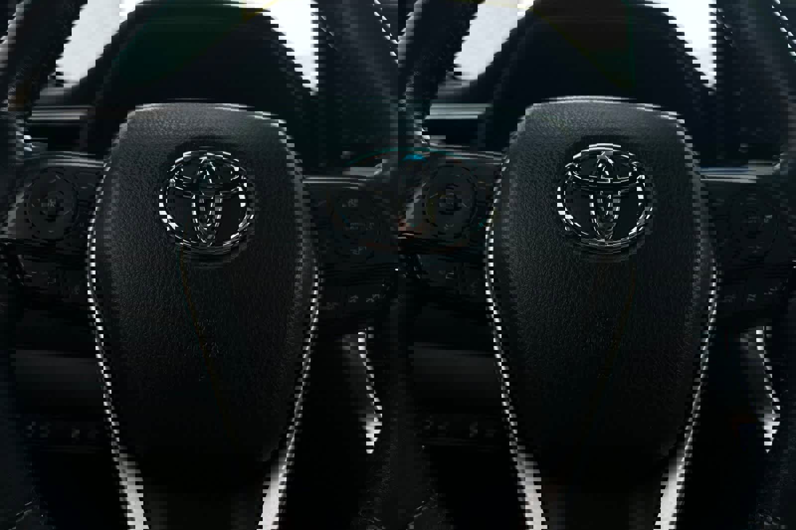 Used 2021 Toyota Venza Limited image 25