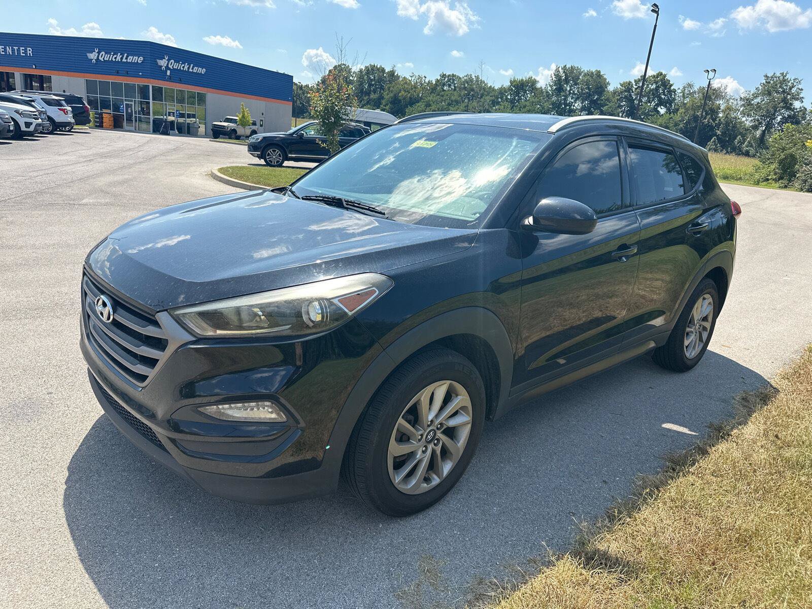 Used 2016 Hyundai Tucson SE w/ Option Group 02 FWD image 3