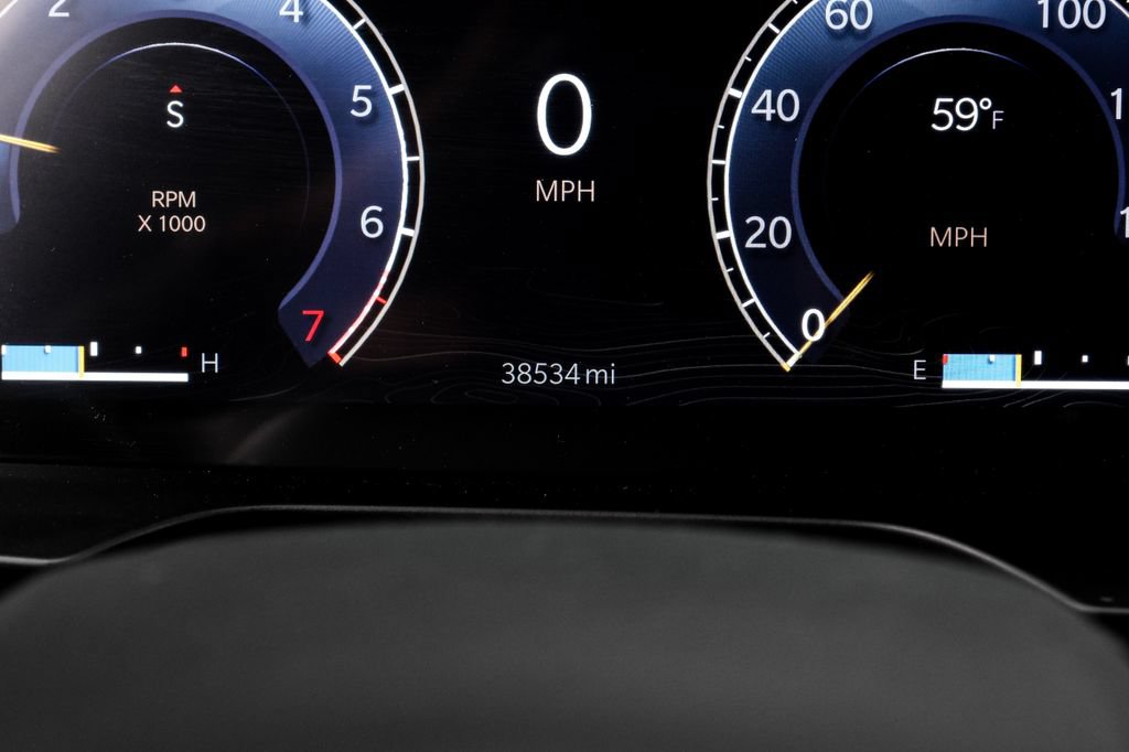 Used 2023 Jeep Grand Cherokee Altitude AWD/4WD image 3
