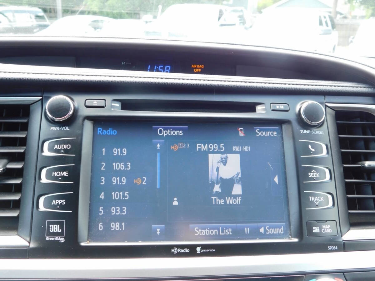 Used 2014 Toyota Highlander Limited image 14